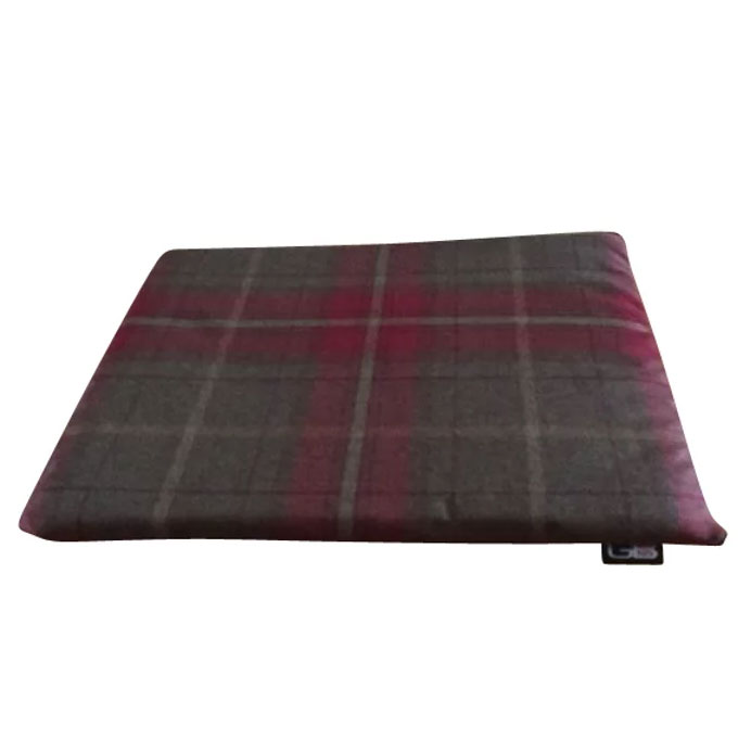 Gb Pet Beds Country Range Crate / Cage Mat-monmouth Check-107 X 69 X 5cm