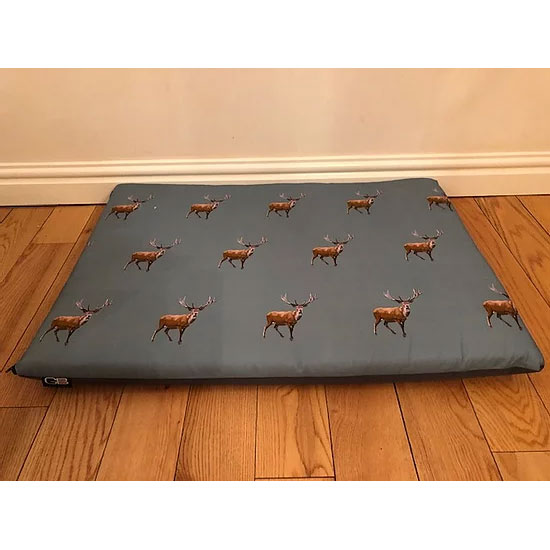 Gb Pet Beds Nature Crash Pad Dog Bed-stags-90 X 70 X 7cm