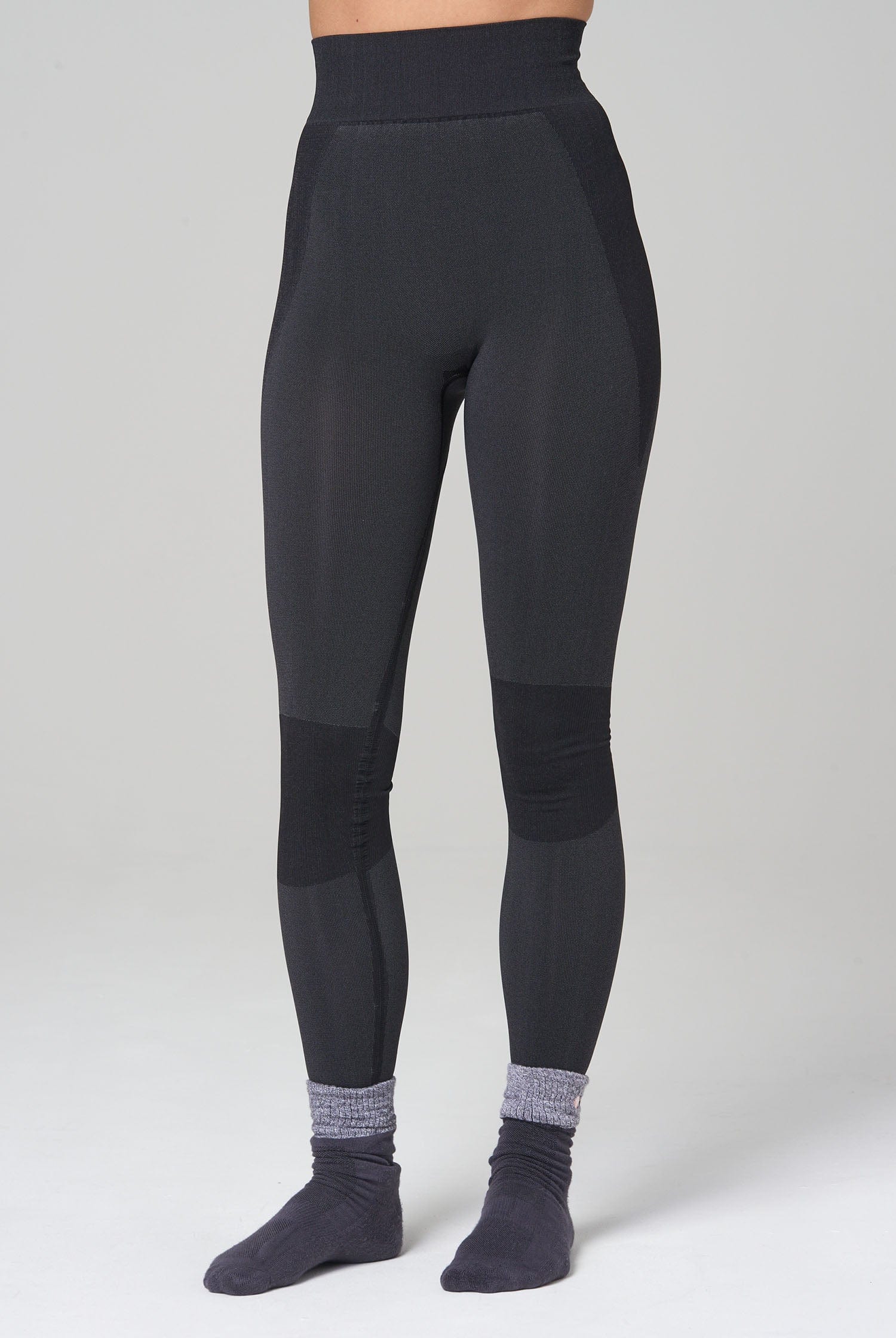Acai Base Layers - Thermal Seamless Base Layer Tights - Black - Medium - Large - Womens