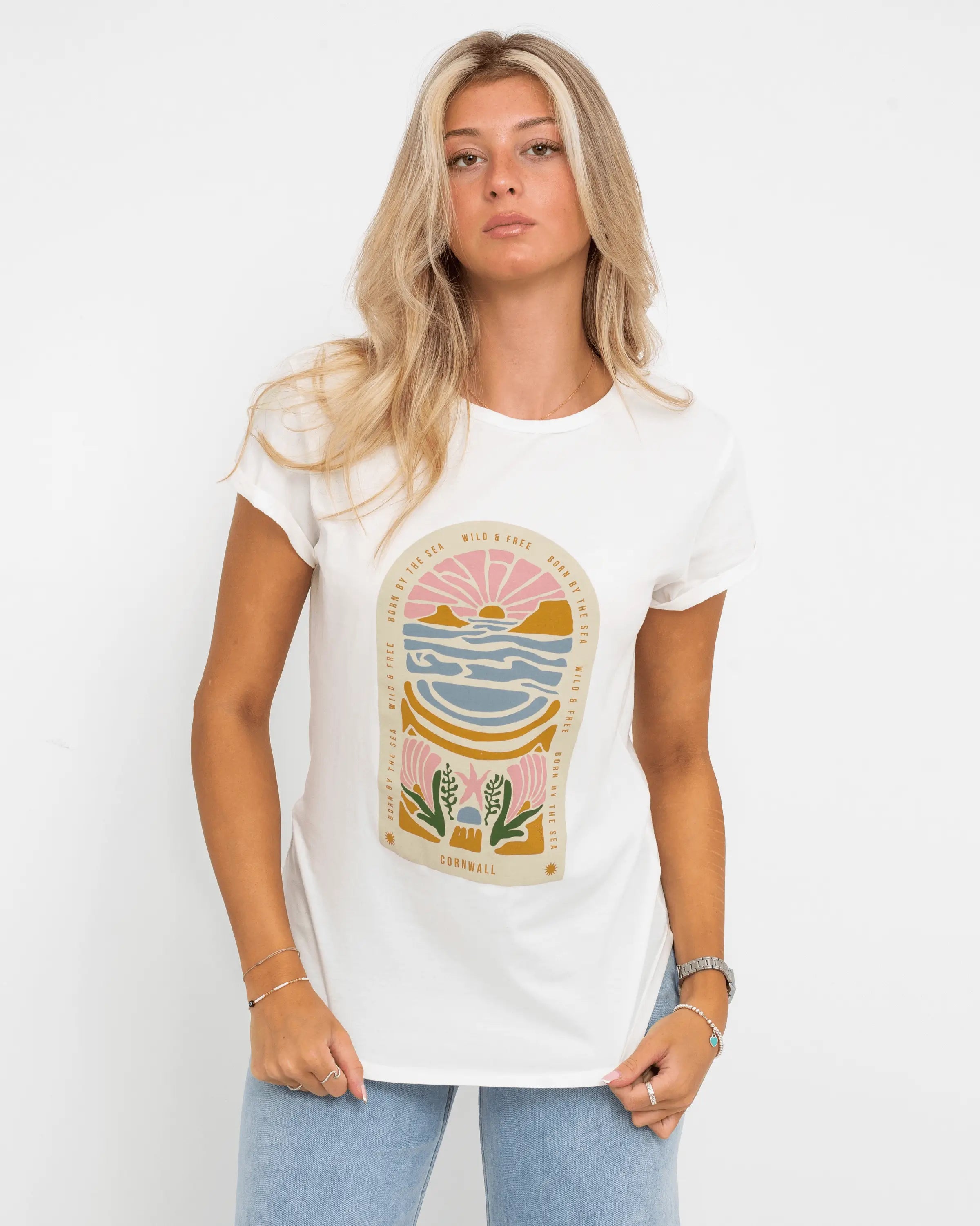 Cornwall Arch T-shirt In Stone Washed White