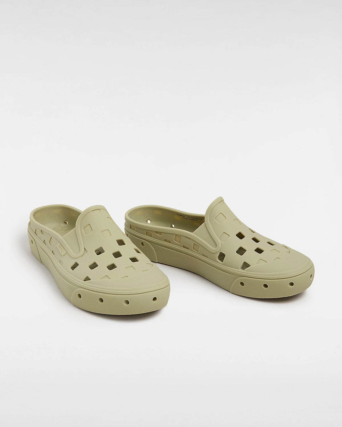 Mte Slip On Mule Trk Shoes In Desert Sage