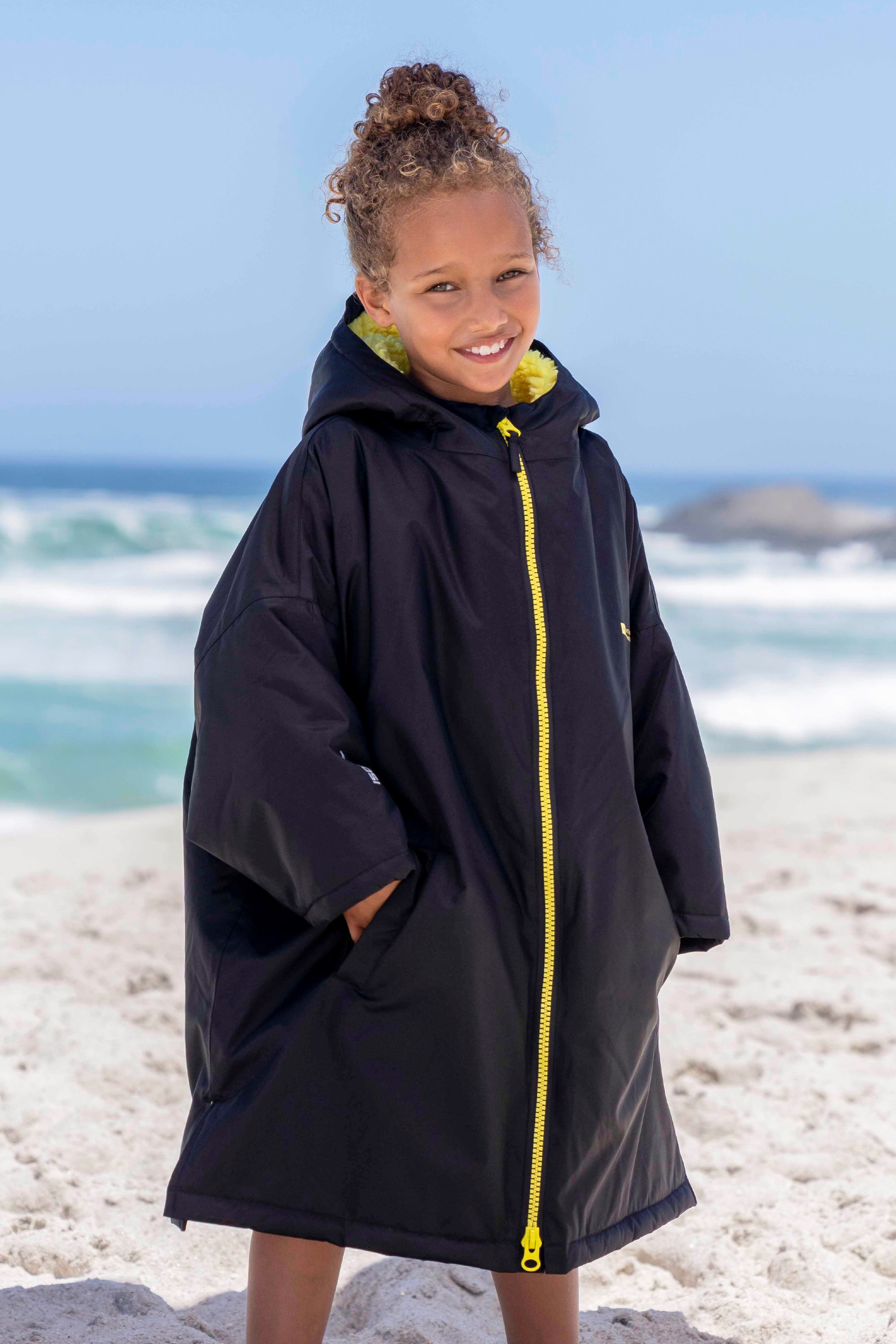 Tidal Kids Waterproof Changing Robe - Black