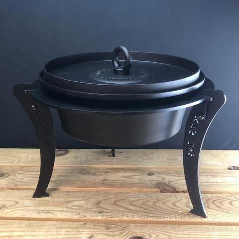 Netherton Foundry  Dutch Oven With Hot Coal Lid  Iron Pot With Stand